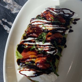 Stemma Craft Coffee - Burrata and avocado toast - Coffee Roasteries Near Me - Orlando, Florida