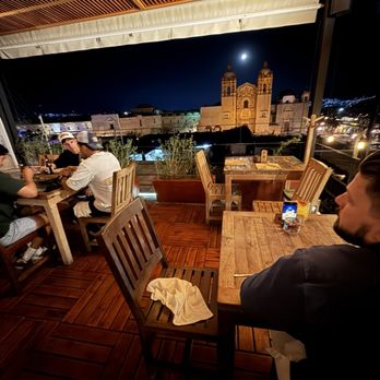 Pitiona - The table next was empty too so it could have been offered to us from the beginning when the "mistake" was made. - Signature Cuisine Near Me - Oaxaca, OAX