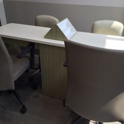 Coco Nails - Dry Table