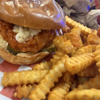 HCK Hot Chicken - Spicy chicken sandwich - Chicken Shop Near Me - Vinton, Virginia