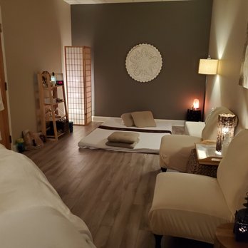 Divine Spark - Receive a massage, Thai massage or Reiki session at Divine Spark in Richmond VA - Reiki Near Me - Richmond, Virginia