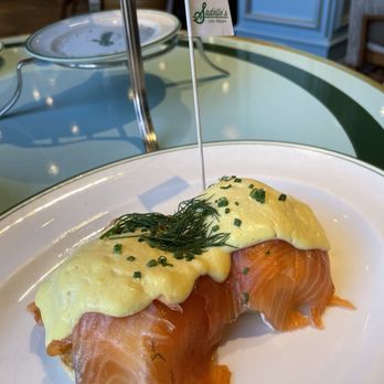 Sadelle's - Salmon Benedict - Breakfast & Brunch Near Me - Las Vegas, Nevada