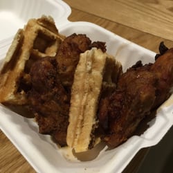 Stingray - Fried chicken and waffle