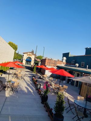 Chong Qing Noodles House by null