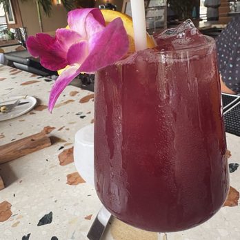 Hideout - Sangria - Bars Near Me - Honolulu, Hawaii