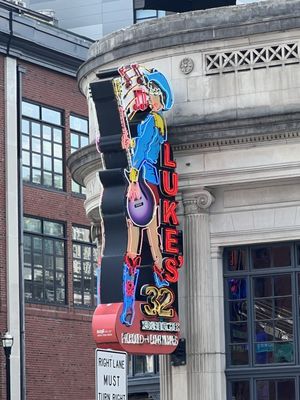 Luke's 32 Bridge by null