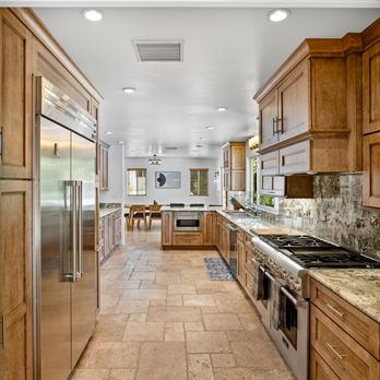 Roto Flight - Well exposed and color accurate. - Real Estate Photography Near Me Roto Flight - Well exposed and color accurate. - Real Estate Photography Near Me