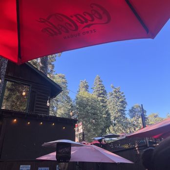 LouEddie's Pizza - Outdoor - Pizza Near Me - Skyforest, California LouEddie's Pizza - Outdoor - Pizza Near Me - Skyforest, California