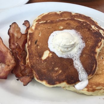 Homemade Cafe - Buttermilk pancakes with side of bacon - American Near Me - Berkeley, California