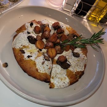 Petralunga - Pizza Near Me - Miami, Florida