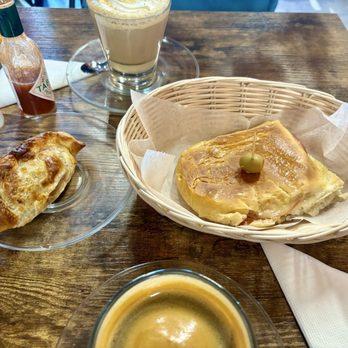 La Colada Gourmet - Beef empanada and ham sandwich - Coffee & Tea Near Me - Miami, Florida La Colada Gourmet - Beef empanada and ham sandwich - Coffee & Tea Near Me - Miami, Florida