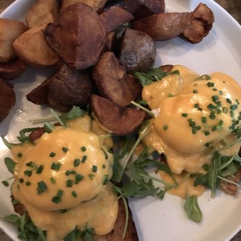 Grandview Cafe - Eggs Benedict with perfect potatoes. - American Near Me - Columbus, Ohio Grandview Cafe - Eggs Benedict with perfect potatoes. - American Near Me - Columbus, Ohio