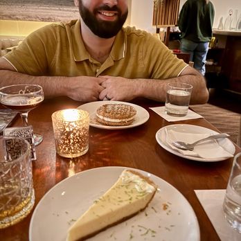 Lounge Here - Lime cheesecake and oatmeal cream pie - Cocktail Bars Near Me - Dallas, Texas