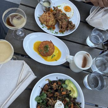 Full Goods Diner - Chicken and biscuit, cheddar hash brown, Texas hash, espresso martini, chai latte - Diners Near Me - San Antonio, Texas Full Goods Diner - Chicken and biscuit, cheddar hash brown, Texas hash, espresso martini, chai latte - Diners Near Me - San Antonio, Texas