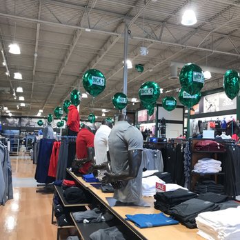 DICK'S Sporting Goods - Sporting Goods Near Me - Fairview Heights, Illinois