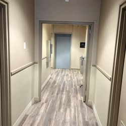 Valley Psychiatry and Wellness Clinic - Interior hallway