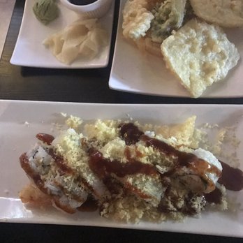 Hoshi Sushi - The crunch roll - Sushi Bars Near Me - Fullerton, California