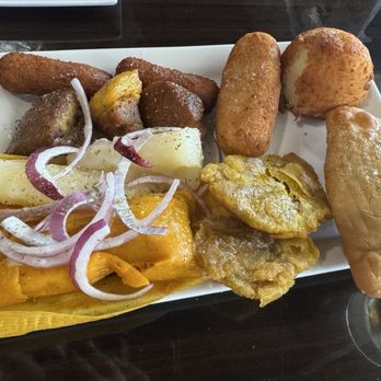 Havana's Cuban Cuisine - Combinacion Cubana - Cuban Near Me - Orlando, Florida Havana's Cuban Cuisine - Combinacion Cubana - Cuban Near Me - Orlando, Florida