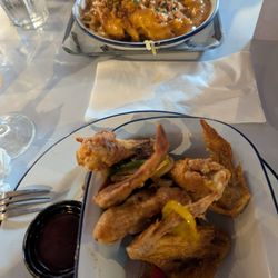 Yard Bird - Wings and gravy frys-yum!