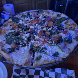 Gobbie's Sports Pub & Eatery - 14" thin Greek Meditteranean