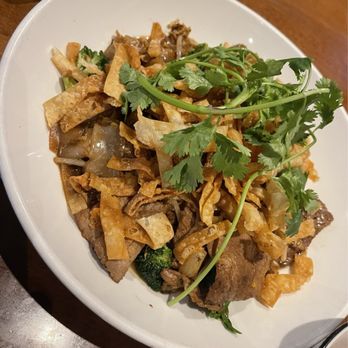 Gra Pow - Beef Pad See Euw - Thai Near Me - Riverside, California Gra Pow - Beef Pad See Euw - Thai Near Me - Riverside, California