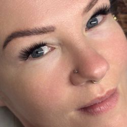 Lashes By Lauren Holster - Full set of customized lash extensions for a soft, natural enhancement
