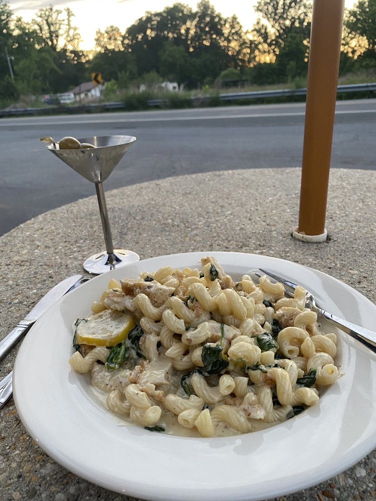 TERRY’S RESTAURANT Updated May 2024 34 Photos & 60 Reviews 200 S