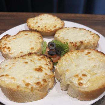 Distasio's On The Bay - Garlic Cheese Bread (5 Pieces) - Italian Near Me - Morro Bay, California Distasio's On The Bay - Garlic Cheese Bread (5 Pieces) - Italian Near Me - Morro Bay, California