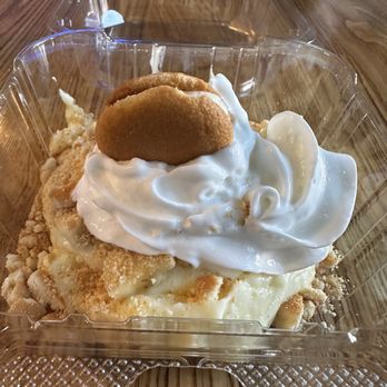 Happy Place Eatery - Banana Pudding - Burgers Near Me - Ventura, California Happy Place Eatery - Banana Pudding - Burgers Near Me - Ventura, California