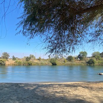 Feather River Parkway - Parks Near Me - Yuba City, California