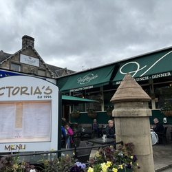 Victorias Restaurant - Entrance and patio