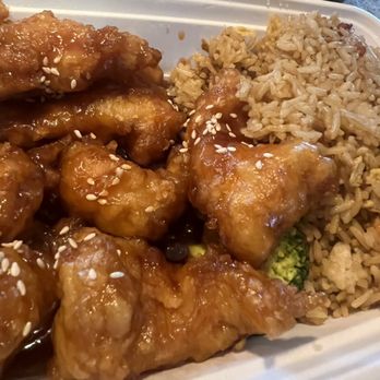 Casa Asia - Sesame Chicken Lunch Special - Asian Fusion Near Me - Whitestone, New York Casa Asia - Sesame Chicken Lunch Special - Asian Fusion Near Me - Whitestone, New York