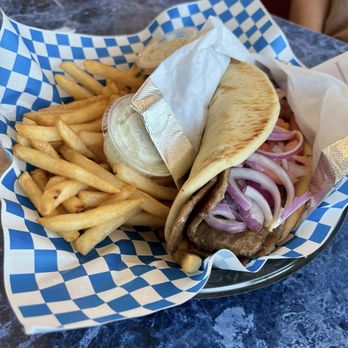Legends Classic Diner - American Near Me - Glendora, California