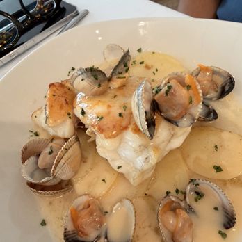 Restaurante La Perla - Basque Near Me - Donostia / San Sebastián, SS