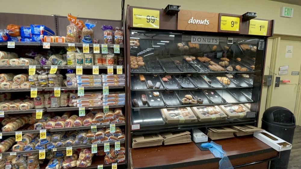 SAFEWAY Updated November 2024 34 Photos & 71 Reviews 14826 Hwy 99