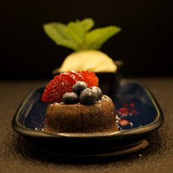 Ayza Wine & Chocolate Bar - WARM CHOCOLATE MOLTEN CAKE