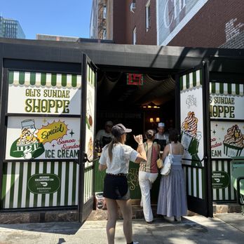 The Corner Store - Seafood Near Me - New York, New York