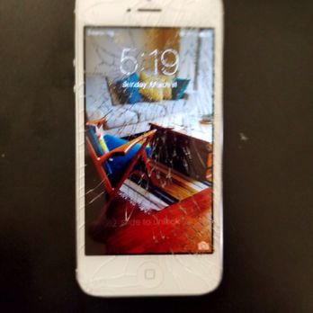 Seattle Wireless iPhone Screen Repair - Before - Mobile Phone Repair Near Me - Seattle, Washington
