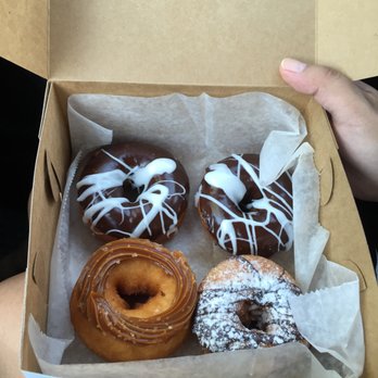 Dough Hut - Marble, Salted Caramel & Canoli - Coffee & Tea Near Me - Long Beach, New York