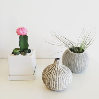 Acorn - Lovely pots and vases. - Flowers & Gifts Near Me - Los Angeles, California