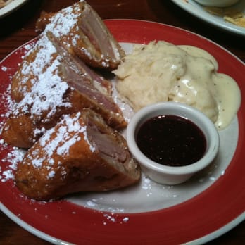 Cheddar's Scratch Kitchen - Monte Cristo, sauce is raspberry preserves. - Comfort Food Near Me - Fort Smith, Arkansas