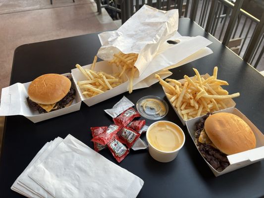 BURGERS NEVER SAY DIE by null