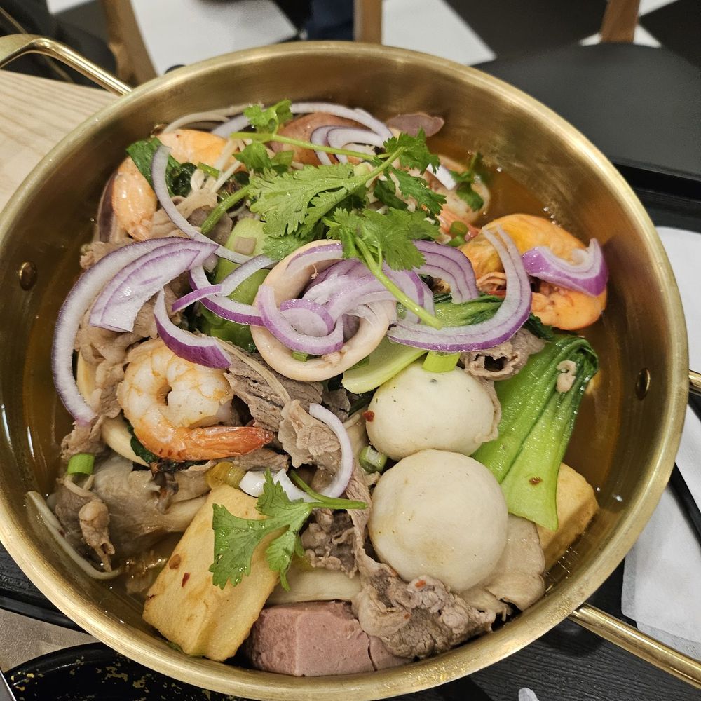 Sushi Naru Pho - Another mala tang hot pot (2lb) - Asian Fusion Near Me - Charlotte, North Carolina Sushi Naru Pho - Another mala tang hot pot (2lb) - Asian Fusion Near Me - Charlotte, North Carolina