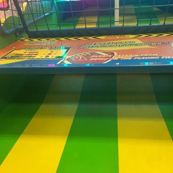 Chuck E. Cheese - No balls - Pizza Near Me - San Diego, California