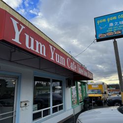 Yum Yum Cafe - Store front