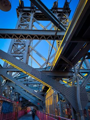 Williamsburg Bridge by null