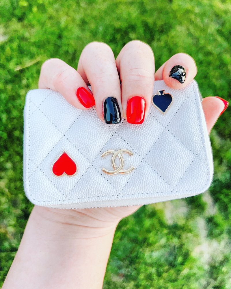 Nails by Wanda Logo