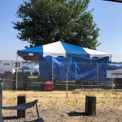 Abadan - Thanks, we like blue tarps as our view of the boat races. Idiots.