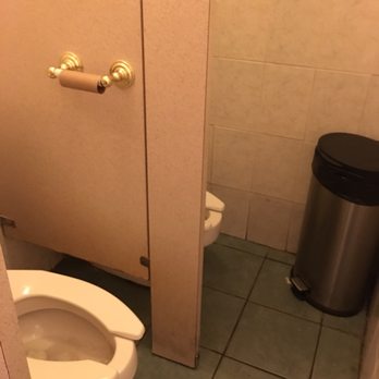 China Doll Restaurant - Bathroom (Female) extremely small, dirty, out of toilet paper & out dated. - Chinese Near Me - Harvey, Louisiana