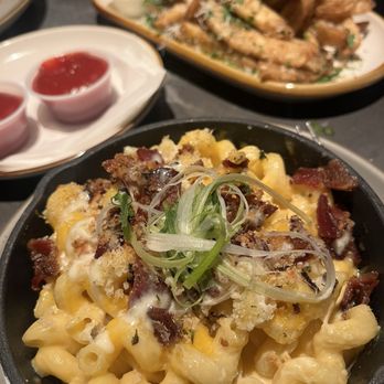 Colton's Social House - New American Near Me - Clovis, California